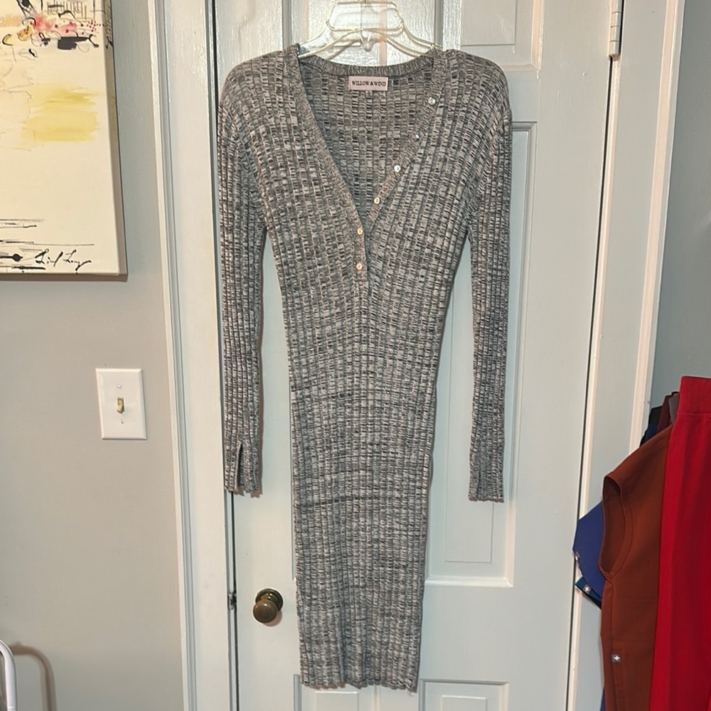 Willow & Wind sweater dress size small